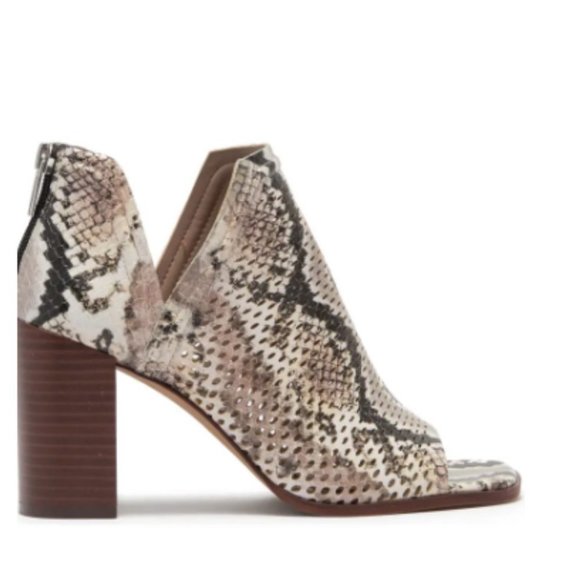 NEW VINCE CAMUTO Katnina Perforated Leather Bootie 8.5 - Picture 3 of 5